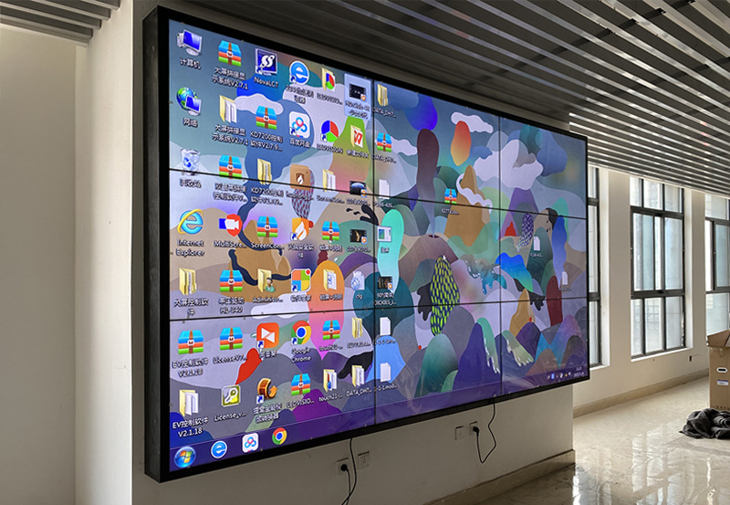 选择液晶拼接屏方案需注意多方面因素，品牌、服务与发展潜力成关键